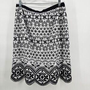 Doncaster Collection Skirt 8 White Black Embroidered Beaded Scalloped Hem NWT